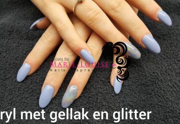 acryl met gellak en glitter
